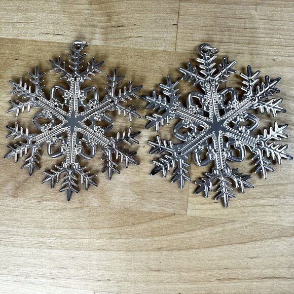 Vintage 2005 Metropolitan Museum of Art MMA Set Silver Plated Snowflake Ornament - Picture 1 of 8